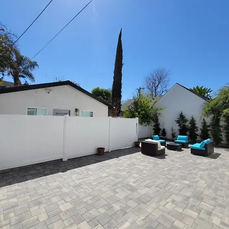 Luxurious Studio City Home-2