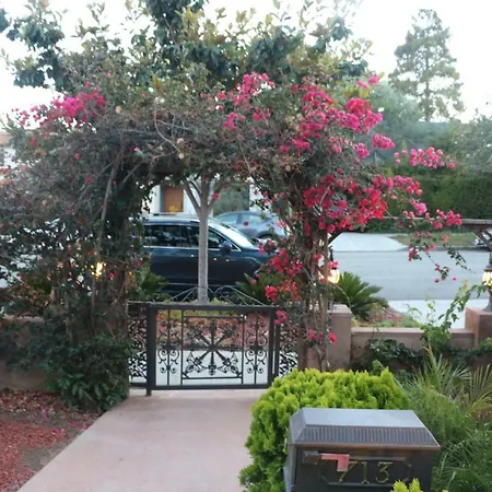 Entire Second Flr - Santa Monica Luxury Roman Villa-2