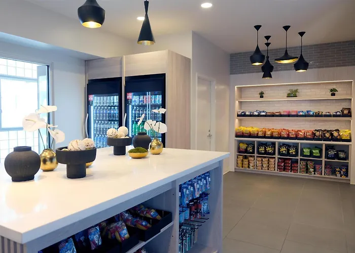 Beach hotel: Hyatt Regency Los Angeles International Airport